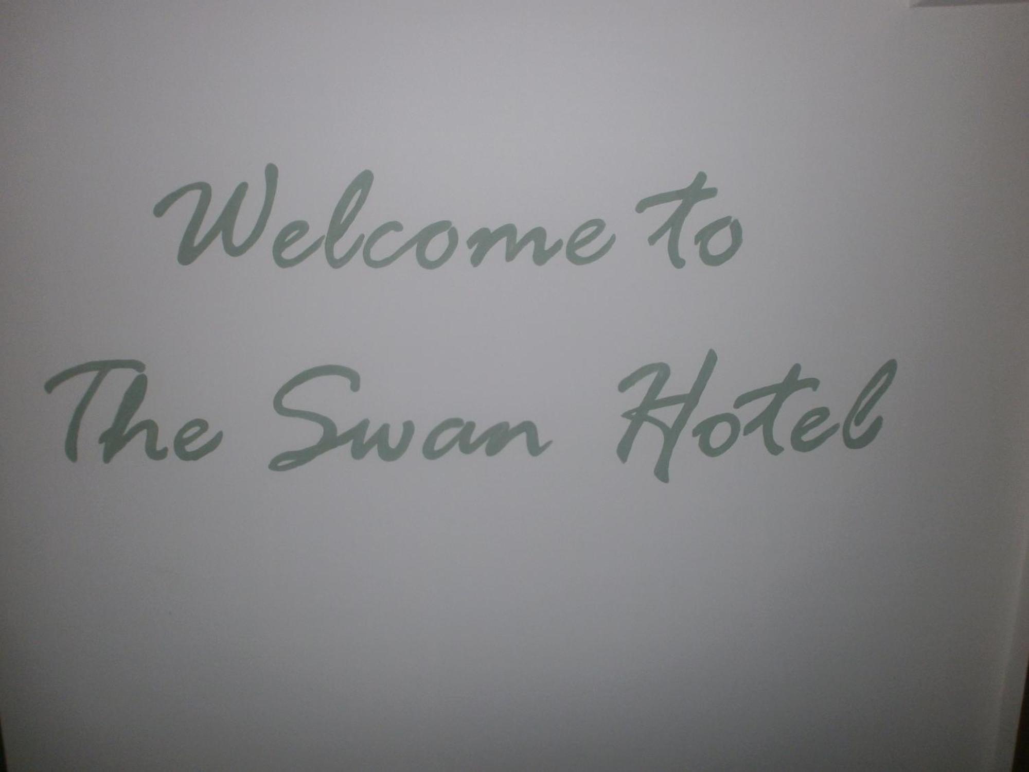 The Swan Hotel Almondsbury Bagian luar foto