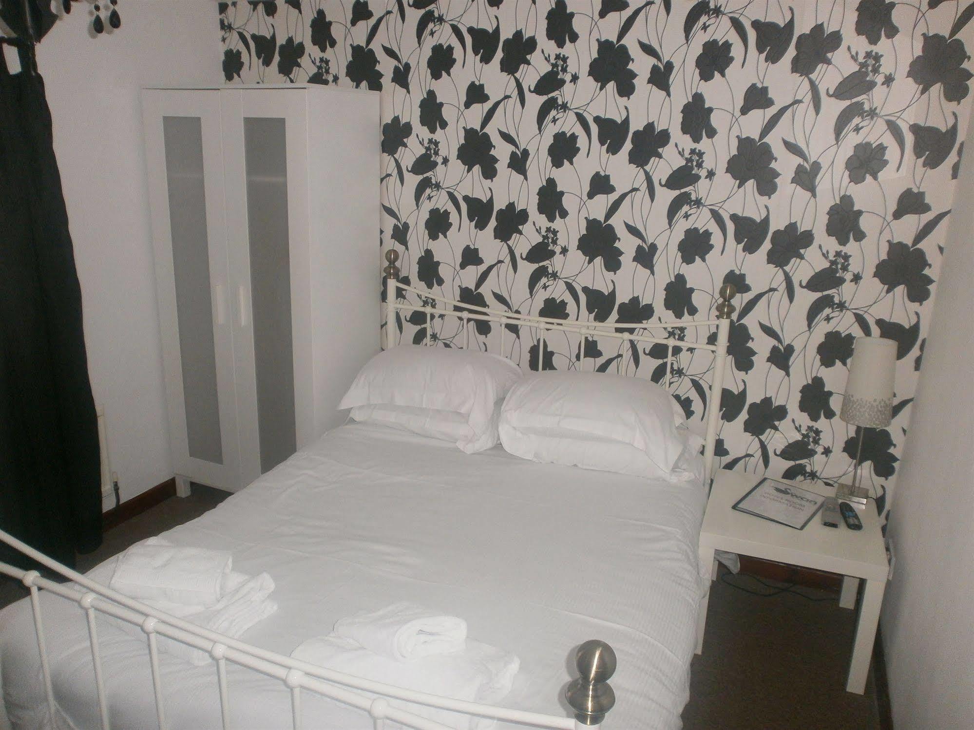 The Swan Hotel Almondsbury Bagian luar foto