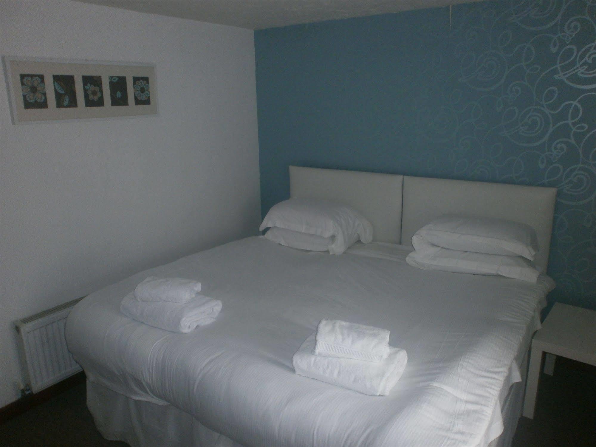The Swan Hotel Almondsbury Bagian luar foto